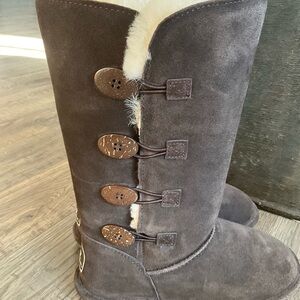 BEARCLAW, brand new, women’s sz 9